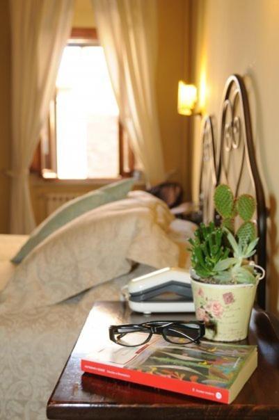 Albergo Duomo Montepulciano Stazione Δωμάτιο φωτογραφία